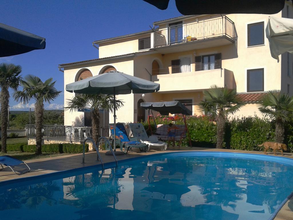 Apartments Marica Poreč Buitenkant foto
